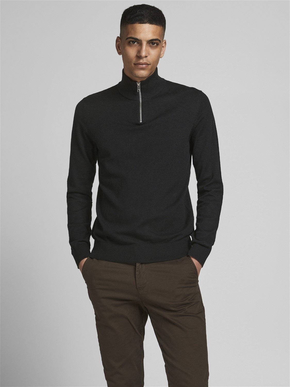 JACK & JONES Emil knit half zip slim fit, heren schipperstrui viscosemengsel met opstaande boord, zwart