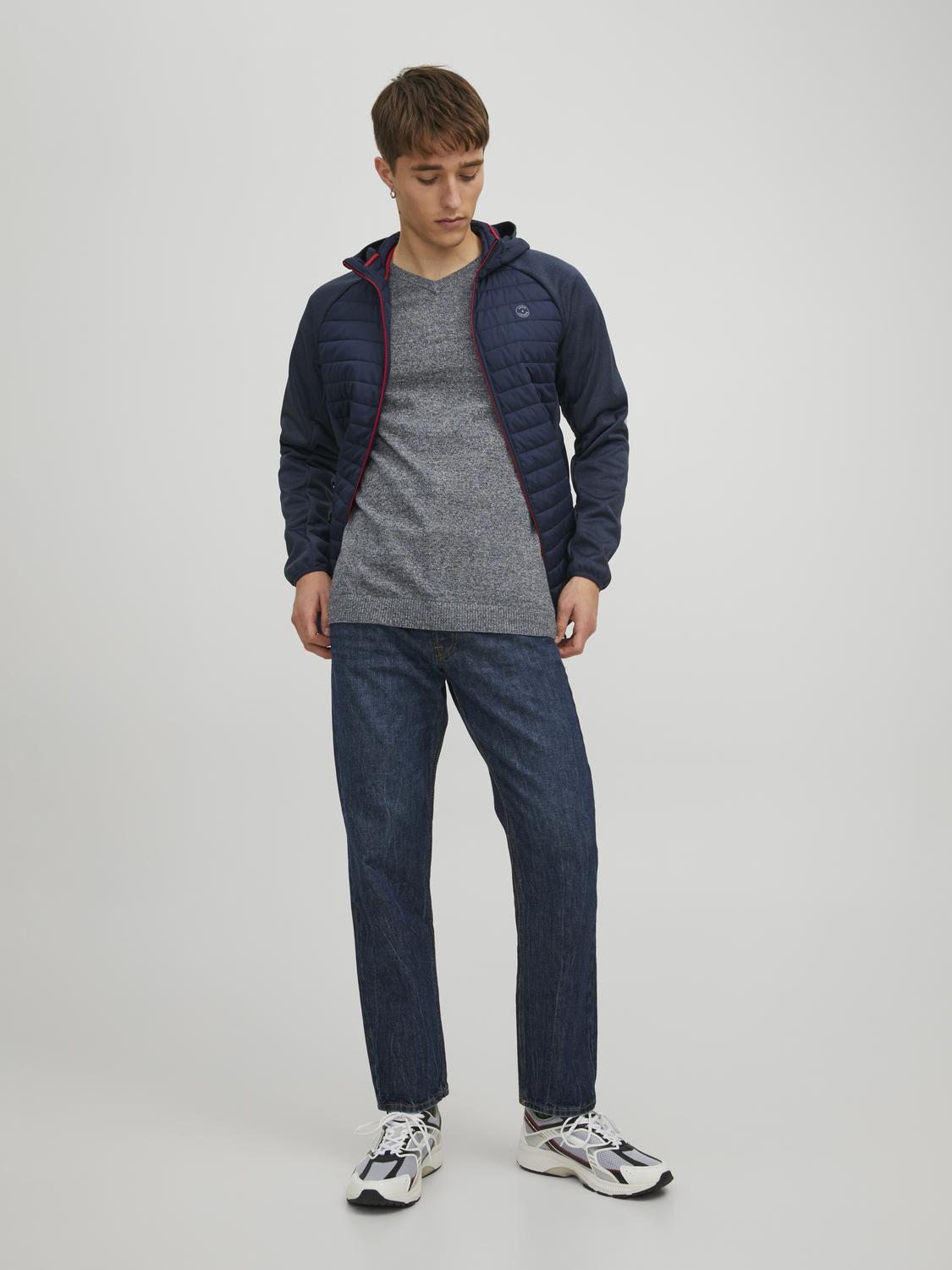 JACK & JONES Basic knit v-neck slim fit, heren pullover katoen met V-hals, blauw samen met offwhite