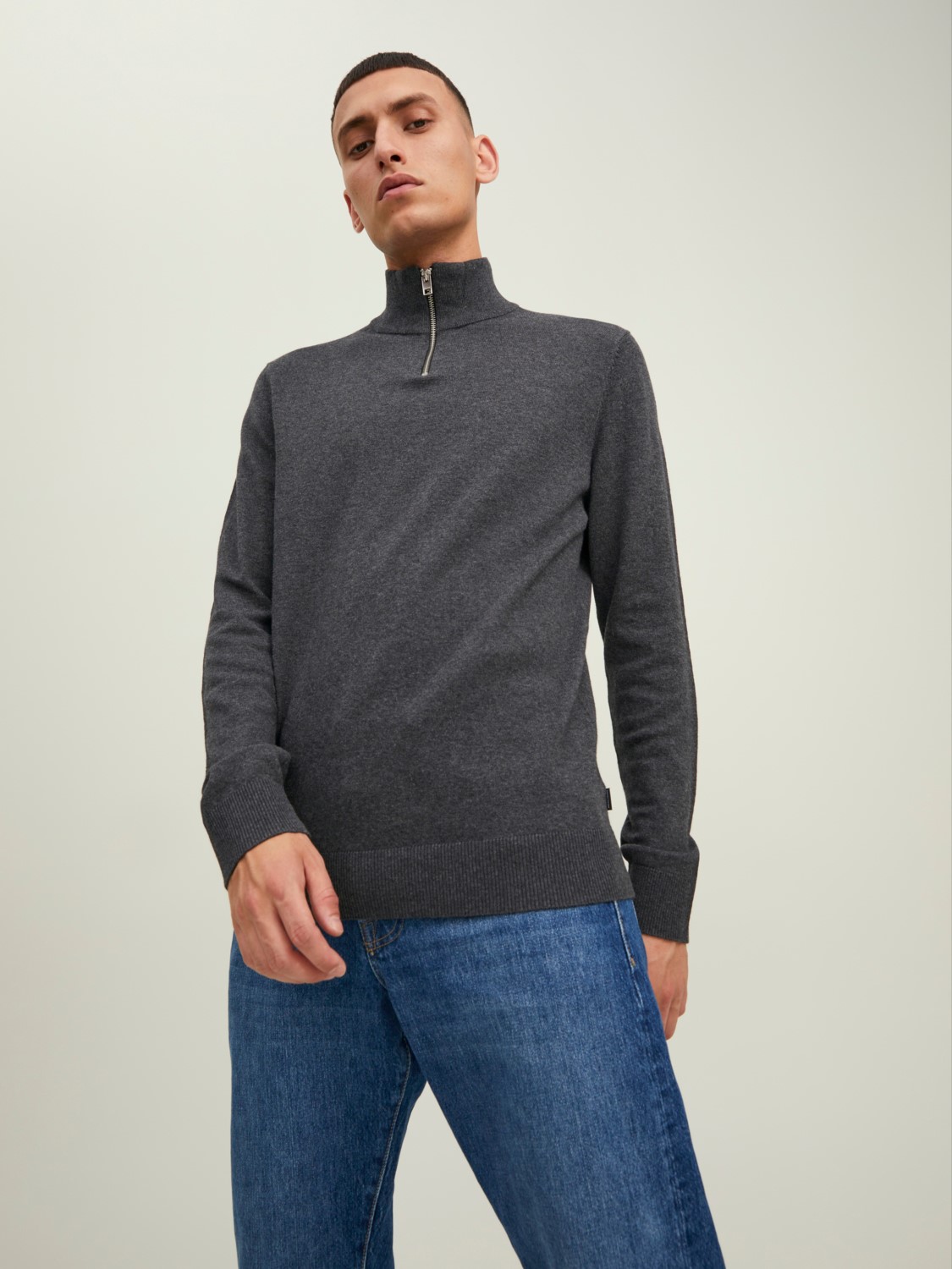 JACK & JONES Emil knit half zip slim fit, heren schipperstrui viscosemengsel met opstaande boord, donkergrijs melange